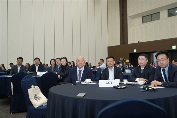 商会代表团在会议现场