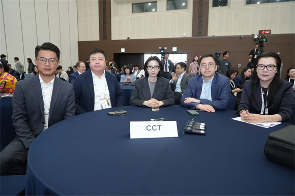 商会代表团在会议现场